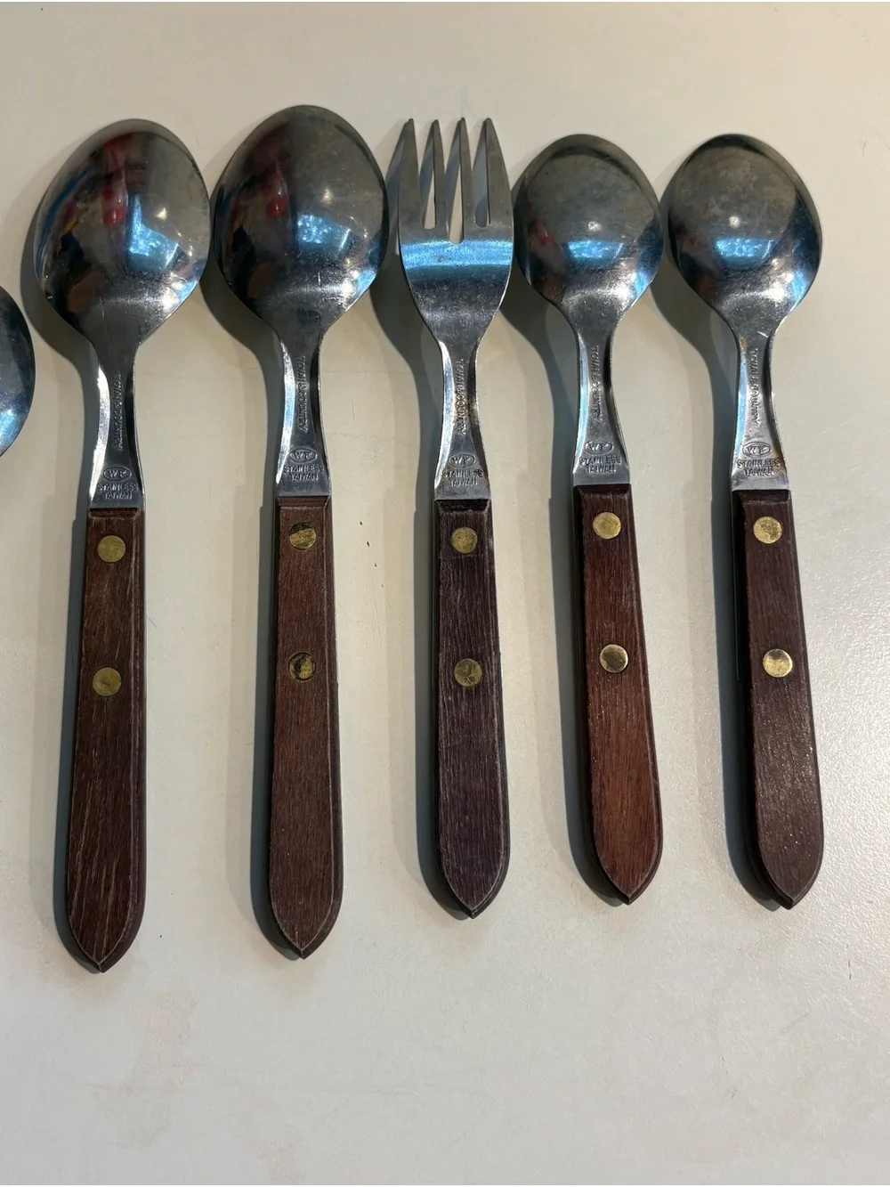 Washington Forge Wood handle Stainless Steel Flatware 5 PC Set